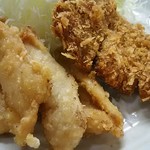 よしみ食堂 - ミニメンチ、鶏竜田揚げアップ
