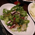 串酒場 もちの木 - シーフードサラダ(タコが入ってる)