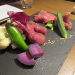 琉球ビーフ＆ビア - 赤身3種と野菜