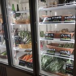 旨味食堂 べじ吉 - 野菜が売っています