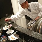 天雅 - カウンターでの天ぷら