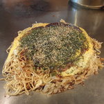 Okonomiyaki Shichifuku - 肉玉そばダブル