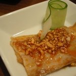 「豚バラ肉にんにくソース」を取り分けたところ