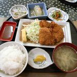 惣菜 おか - ミニトンカツ（ウメ　大葉入り）定食