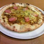 トレンタ - ミートソースとソーセージピザ