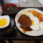 お食事処 淀ヤ - ハンバーグと海老フライの定食