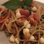 Basta Pasta - シイタケとトマト。