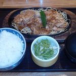 定食屋ジンベイ - 豚生姜焼定食