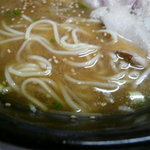 黄金ラーメン - 麺とスープ（みそラーメン（'11.9））
