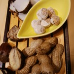 静岡おいしんぼ処 しずおかばっかぁ - お通し・３００円