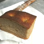 ブリコラージュ ブレッド アンド カンパニー - プレーンなフォカッチャは初めてです。明日のランチにいただきます☆　20181108