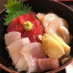 Isoryouri Kirakutei - 11月の三色丼