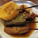 おでん　大根､蒟蒻､黒はんぺん､竹輪､牛すじ