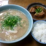 長浜ラーメン 喜樂屋 -    ラーメン、ご飯、豚の角煮1人前