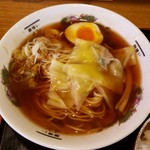 麺喰い メン太ジスタ - ワンタン麺醤油