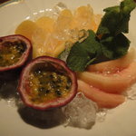 ＢＡＲ　ＯＬＤ  - フルーツ盛り合わせ