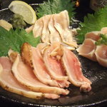 Izakaya Torippu - 鶏刺し三点盛り