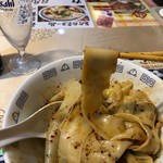 王楽園  - ビャンビャン麺大の麺