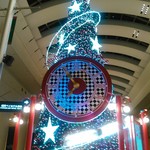 クイーン・アリス - クイーンズモールのクリスマスツリー