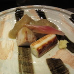 ふふ 熱海 - 野菜料理：海老芋のソテー