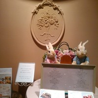 クイーン・アリス 横浜店 - 入り口前のメニュー