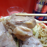 麺でる - よく煮込まれてジューシー