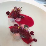 ブレストンコート ユカワタン - 鯉の燻製ポーピエット　ビーツと赤紫蘇を合わせて