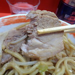 麺でる - 豚も飽きがこない！旨い！