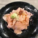 世界が麺と味噌で満ちる時 - チャーシュー丼   ¥300-