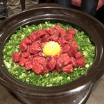 大衆炭火焼肉ジンギスカン ホルモン酒場 風土. - 土鍋和牛ユッケご飯