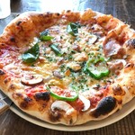 「ピザのマルゲリータとカプリチョーザのハーフ＆ハーフ」_2018年11月