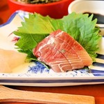 さぎの湯温泉旅館 お食事処 竹葉 - この部位は、刺身としては適さないな
