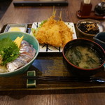 Kappadokiya - 鯵丼と鯵フライのセット