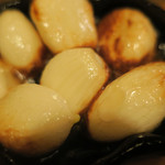 酒菜坊 橋蔵 - にんにくオイル焼き　ズームアップ