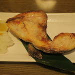酒菜坊 橋蔵 - ブリカマの塩焼き？