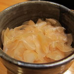 天寿し - ガリ・薄く甘みのあるガリ旨い！