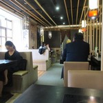 翰林茶館 - ランチ時とあって客席は多くの旅行客で賑わってました。
      