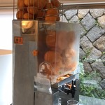 ややダイニング - 自動みかんジュース絞り機