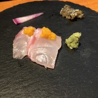旬味食彩 佳乃 - クエ刺し生カラスミのせ＆鱗せんべい