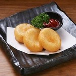 Teppan Dainingu Yakiyakiya - カマンベールチーズポテト餅