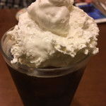 べら珈琲 - ウインナーコーヒー(アイス) 
            圧巻の生クリーム♪ホットより溶けないから堪能できる