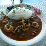 カフェ キャッスル ラウンジ - 海老とキノコがたくさん入ったカレー