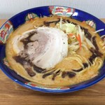 中華麺 ごとう - 自家製黒マー油入　濃厚味噌らーめん