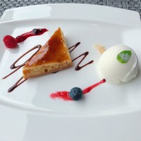 R restaurant & bar - 