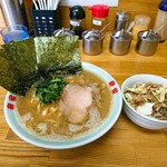 ラーメン 竜家 - ラーメン並 ¥680 ネギチャーシュー丼 ¥150