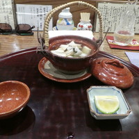 日本料理 とくを - 鱧とマツタケの土瓶蒸し