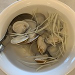 矮仔成蝦仁飯 - はまぐりスープ