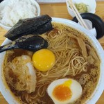 武市総本店 - セルフネギ避け後、生卵を中央へ