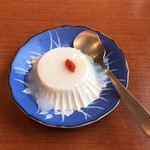 中国料理 龍薫 - デザート　ココナッツプリン