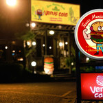 ヴィーナス カフェ - 夜のマッチョﾊﾞｰｶﾞｰ君